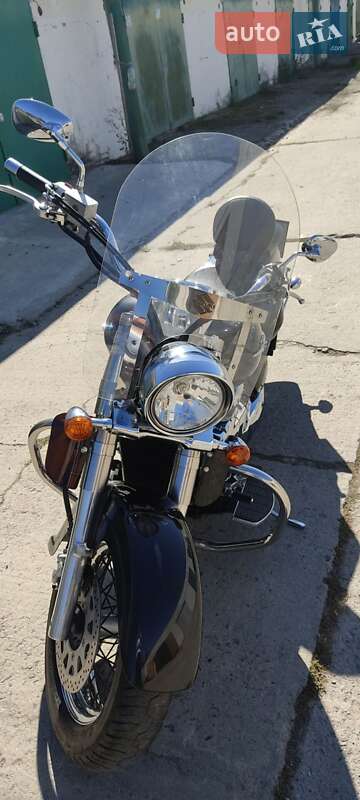 Мотоцикл Классик Suzuki Intruder 400 2005 в Нетешине