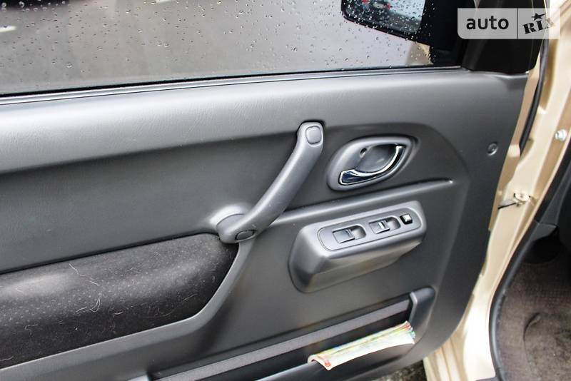 Внедорожник / Кроссовер Suzuki Jimny 2010 в Киеве фото 20 Внедорожник / Кроссовер Suzuki Jimny 2010 в Киеве