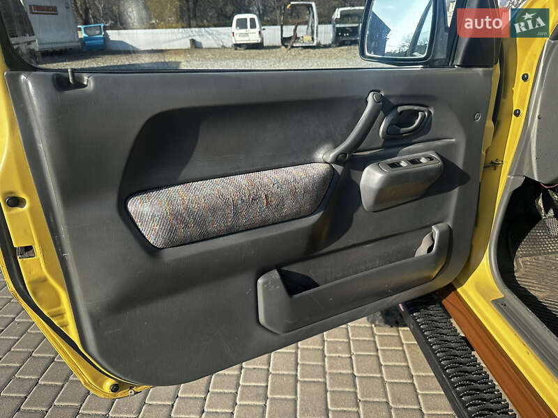 Внедорожник / Кроссовер Suzuki Jimny 2000 в Снятине
