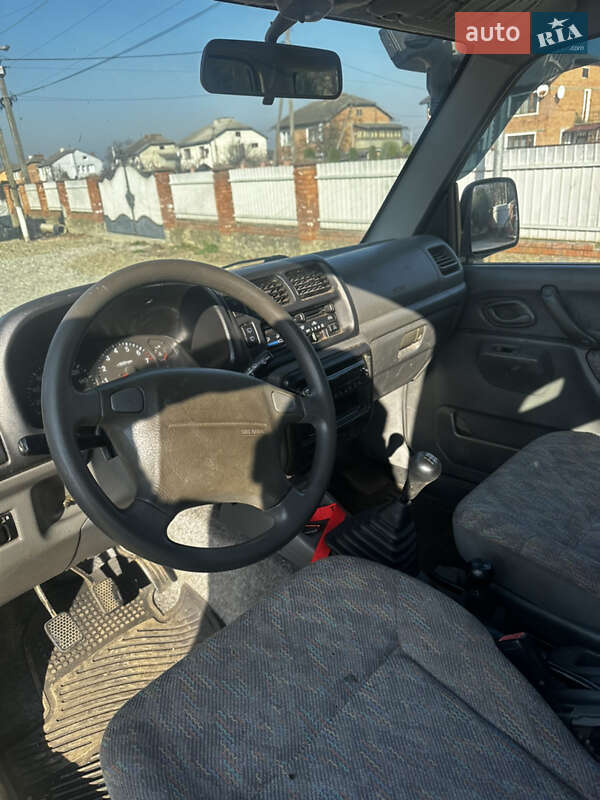 Внедорожник / Кроссовер Suzuki Jimny 2000 в Снятине