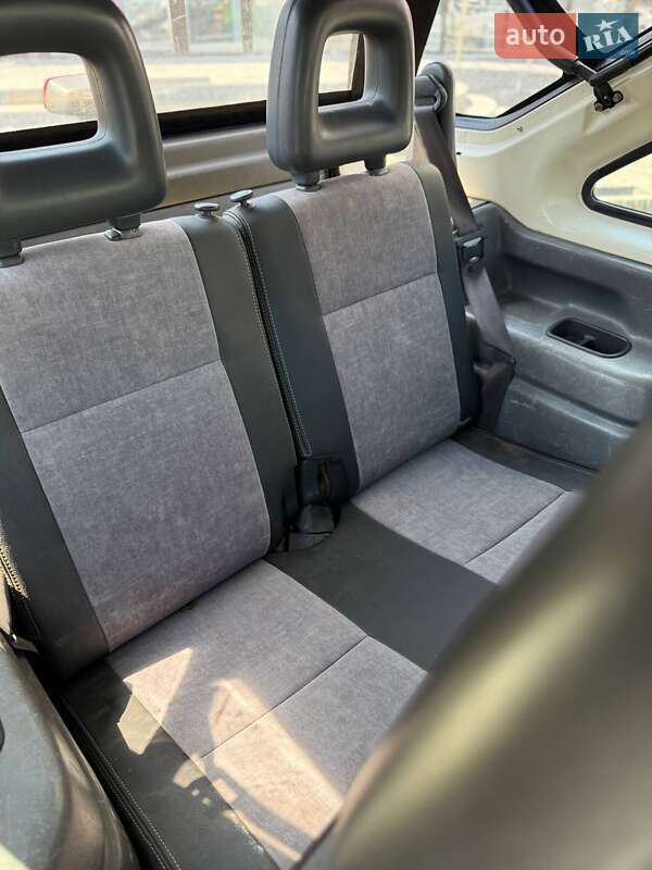 Внедорожник / Кроссовер Suzuki Jimny 2006 в Черновцах