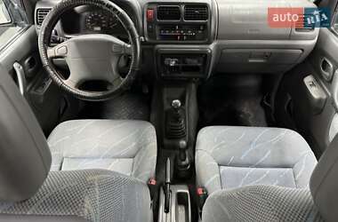Внедорожник / Кроссовер Suzuki Jimny 2000 в 