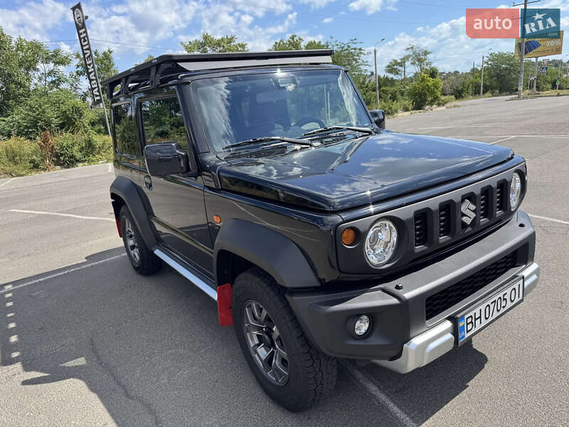 Позашляховик / Кросовер Suzuki Jimny 2019 в 