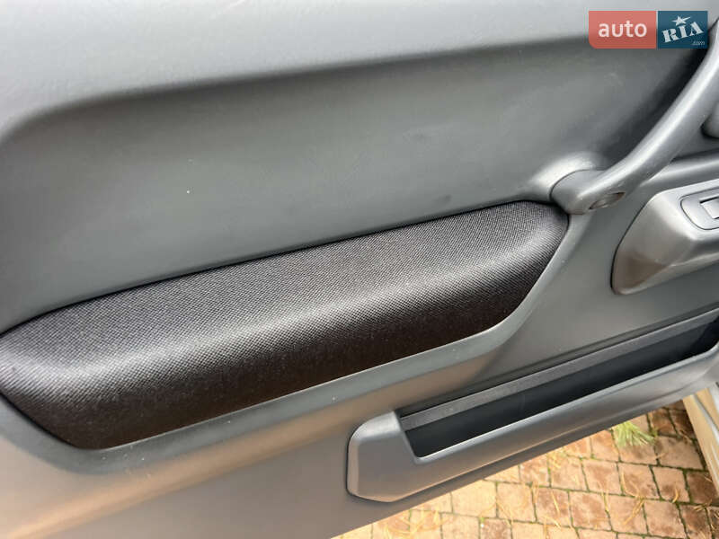 Внедорожник / Кроссовер Suzuki Jimny 2015 в Киеве фото 32 Внедорожник / Кроссовер Suzuki Jimny 2015 в Киеве