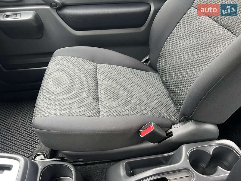 Внедорожник / Кроссовер Suzuki Jimny 2015 в Киеве фото 56 Внедорожник / Кроссовер Suzuki Jimny 2015 в Киеве