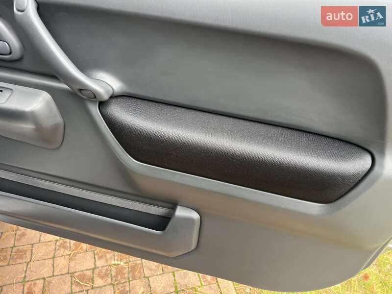 Внедорожник / Кроссовер Suzuki Jimny 2015 в Киеве фото 69 Внедорожник / Кроссовер Suzuki Jimny 2015 в Киеве