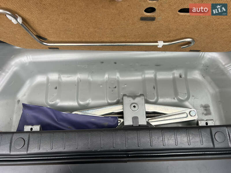 Внедорожник / Кроссовер Suzuki Jimny 2015 в Киеве фото 27 Внедорожник / Кроссовер Suzuki Jimny 2015 в Киеве