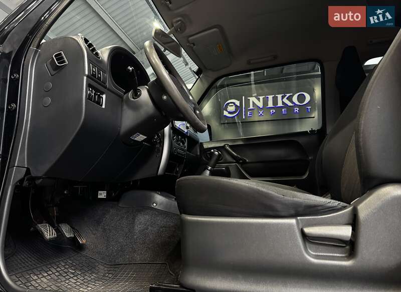 Позашляховик / Кросовер Suzuki Jimny 2013 в Києві фото 26 Позашляховик / Кросовер Suzuki Jimny 2013 в Києві