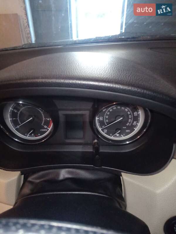 Седан Suzuki Kizashi 2010 в Тернополе