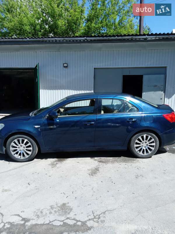 Седан Suzuki Kizashi 2010 в Тернополе