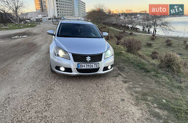 Седан Suzuki Kizashi 2011 в 