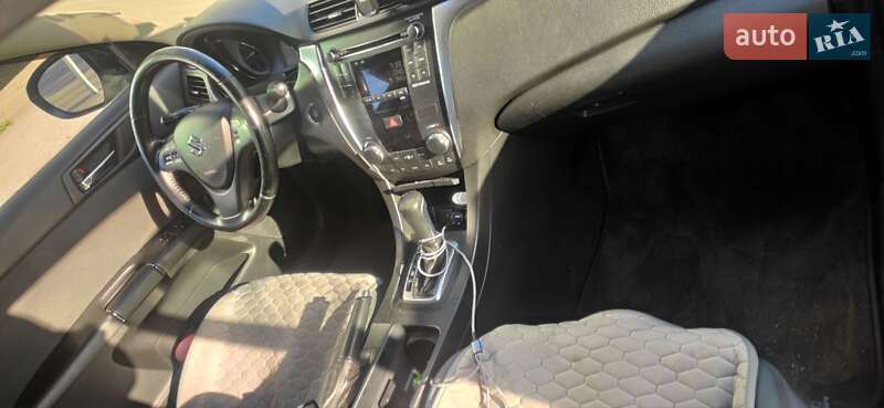 Седан Suzuki Kizashi 2011 в Києві