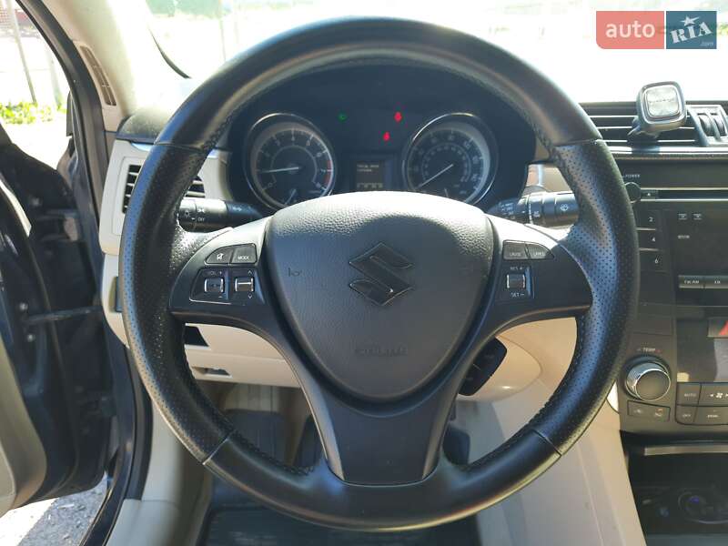Седан Suzuki Kizashi 2012 в Києві
