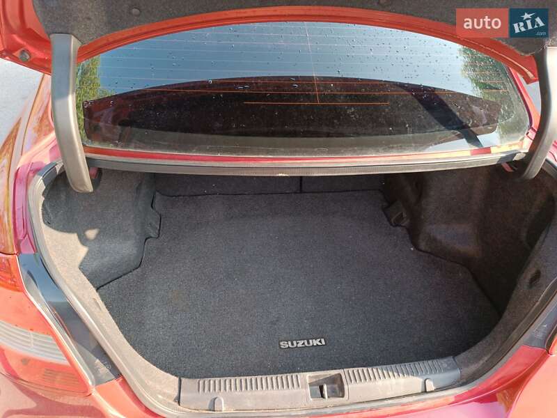 Седан Suzuki Kizashi 2012 в Конотопі