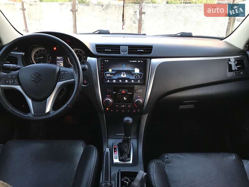 Седан Suzuki Kizashi 2010 в Тернополі