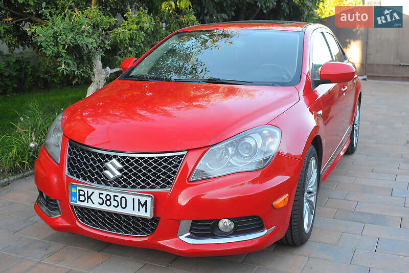 Седан Suzuki Kizashi 2010 в Рівному