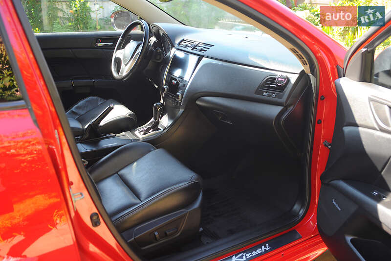 Седан Suzuki Kizashi 2010 в Рівному