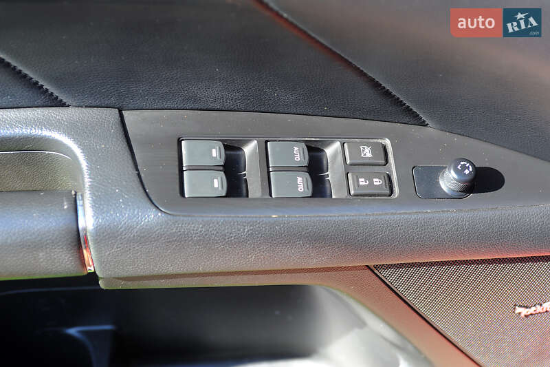 Седан Suzuki Kizashi 2010 в Рівному