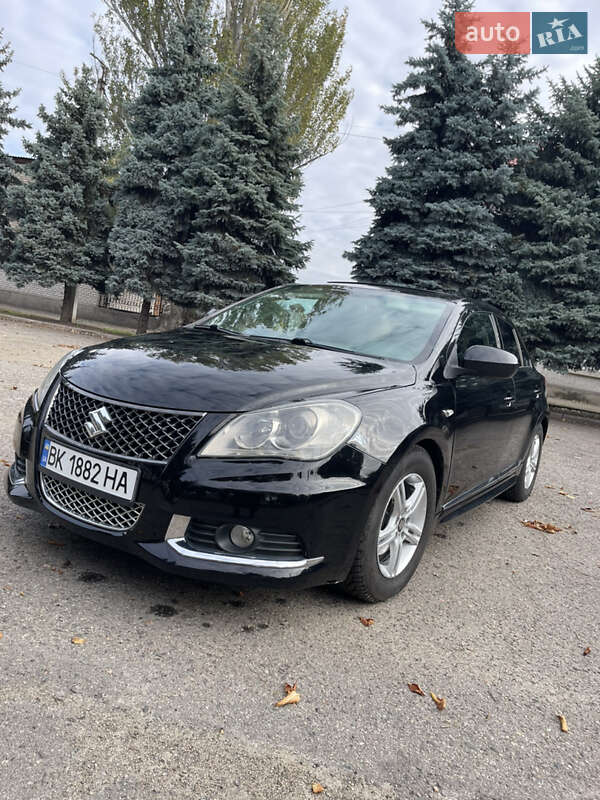 Седан Suzuki Kizashi 2010 в Вознесенске фото 2 Седан Suzuki Kizashi 2010 в Вознесенске