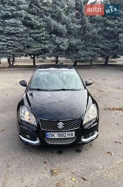Седан Suzuki Kizashi 2010 в  фото 30 Седан Suzuki Kizashi 2010 в