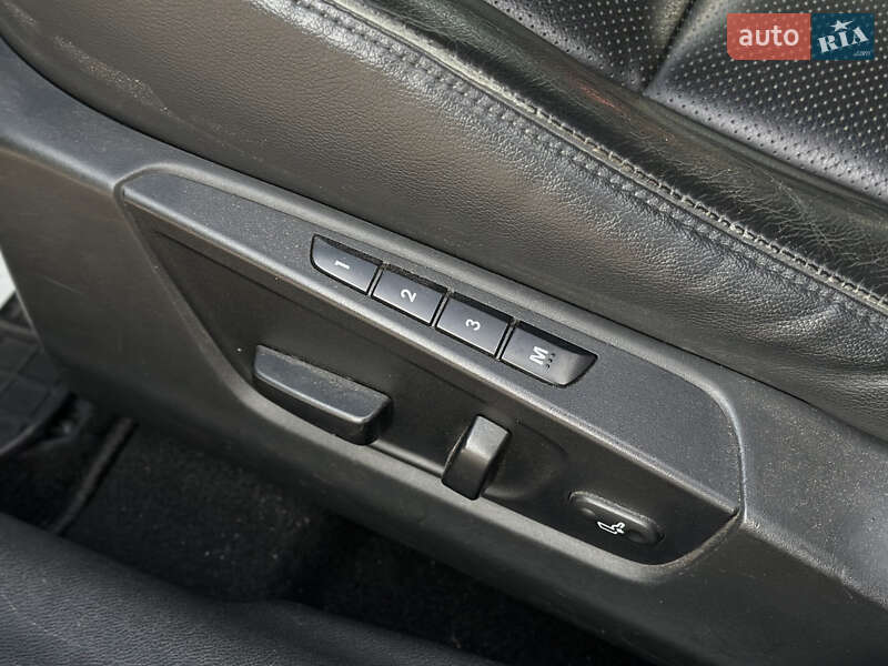 Седан Suzuki Kizashi 2010 в Шептицькому