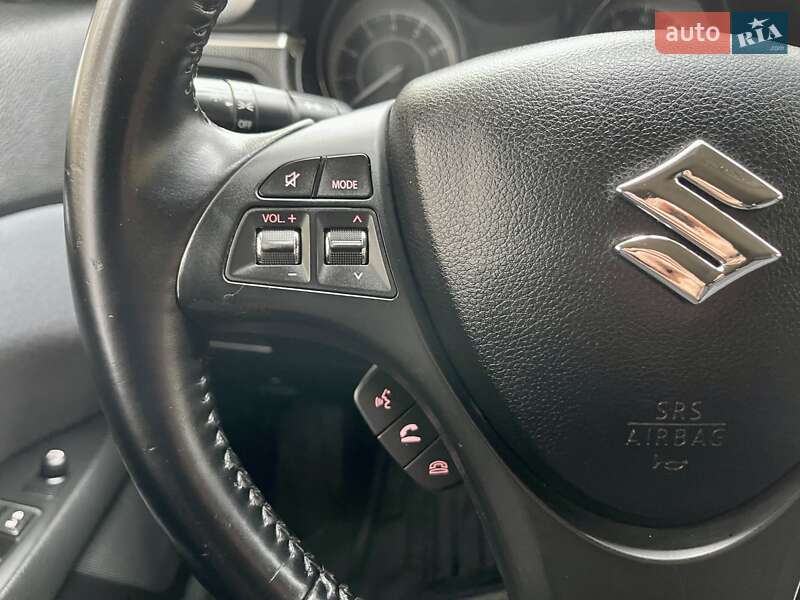 Седан Suzuki Kizashi 2012 в Киеве