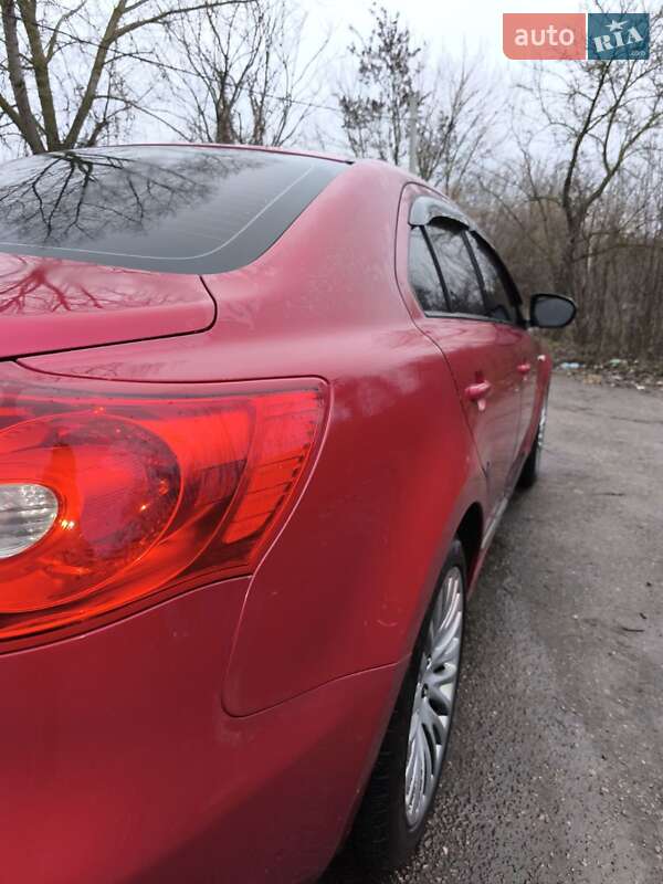 Седан Suzuki Kizashi 2012 в Конотопі