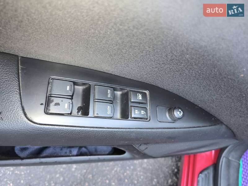 Седан Suzuki Kizashi 2012 в Конотопі