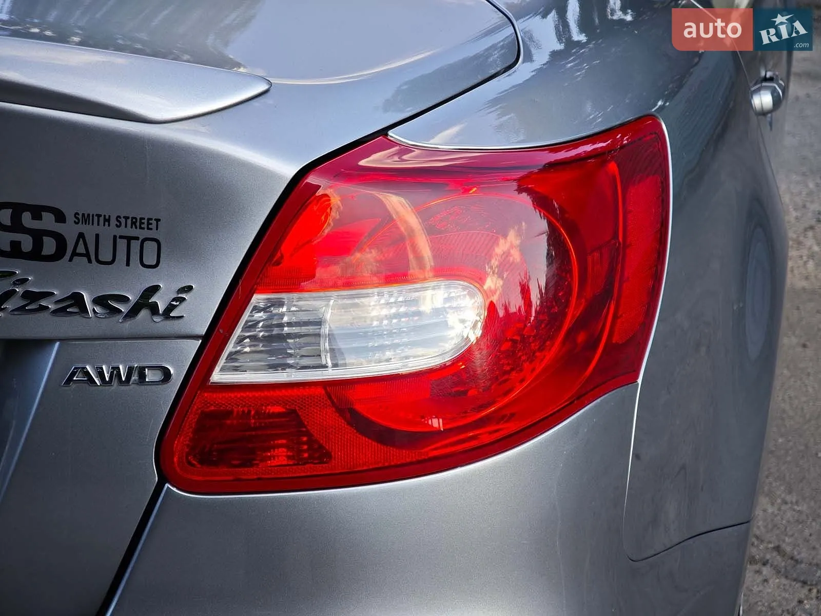 2011 Suzuki Kizashi - мініатюра 15