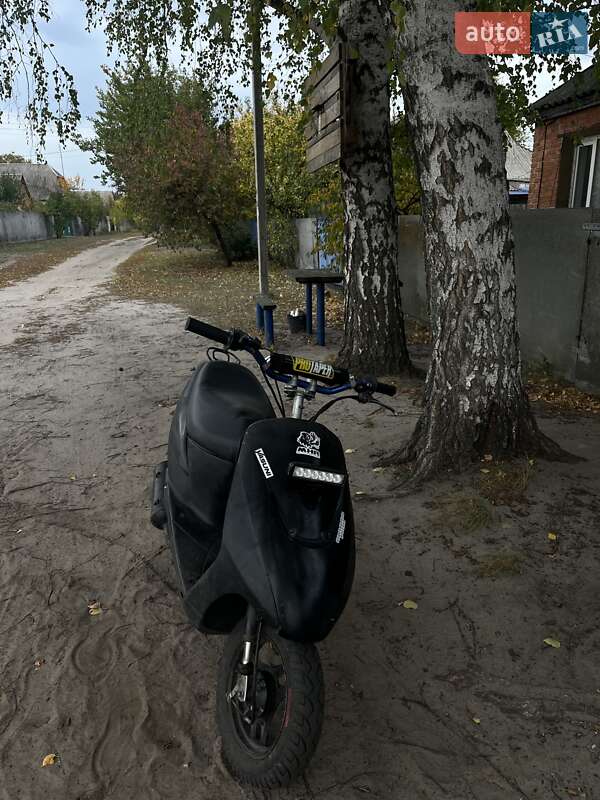 Мопеди Suzuki Lets 2 2004 в Нових Санжарах фото 3 Мопеди Suzuki Lets 2 2004 в Нових Санжарах