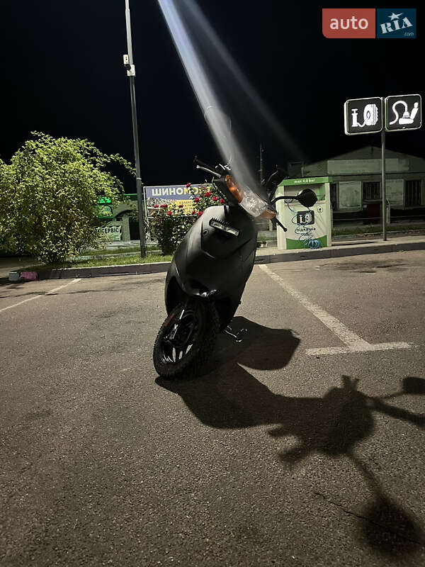 Мопеды Suzuki Lets 2 2004 в Житомире фото 5 Мопеды Suzuki Lets 2 2004 в Житомире