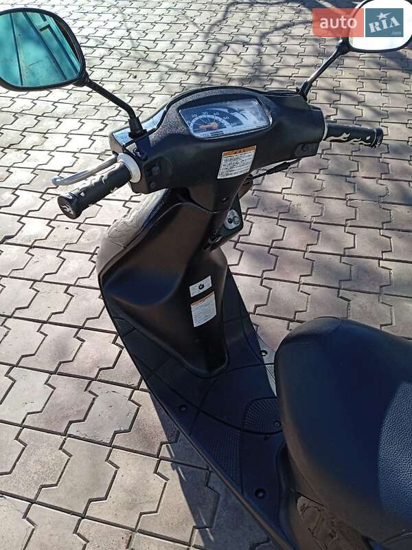 Макси-скутер Suzuki Lets 3 2005 в Доброславе фото 2 Макси-скутер Suzuki Lets 3 2005 в Доброславе