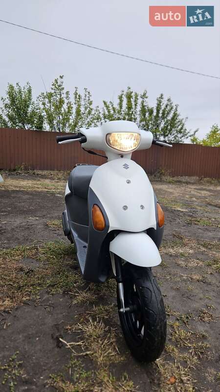 Suzuki Lets 4 2014