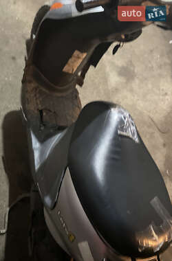 Мопеди Suzuki Lets 4 2015 в Городенці