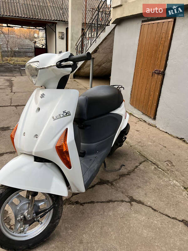 Мопеди Suzuki Lets 5 2012 в Бурштині