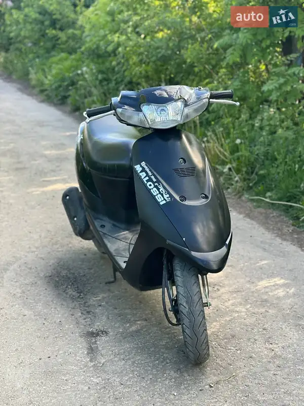Suzuki Lets 2011