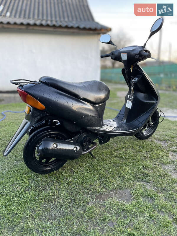 Скутер Suzuki Lets 2011 в Радехове