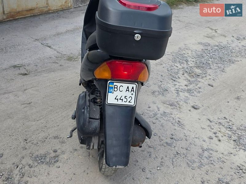Скутер Suzuki Lets 2011 в Бродах