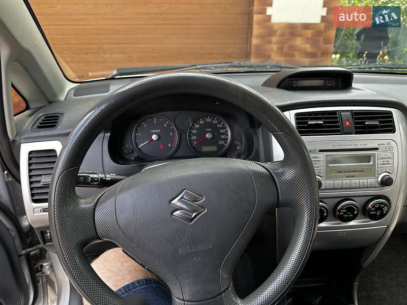 Універсал Suzuki Liana 2005 в Івано-Франківську