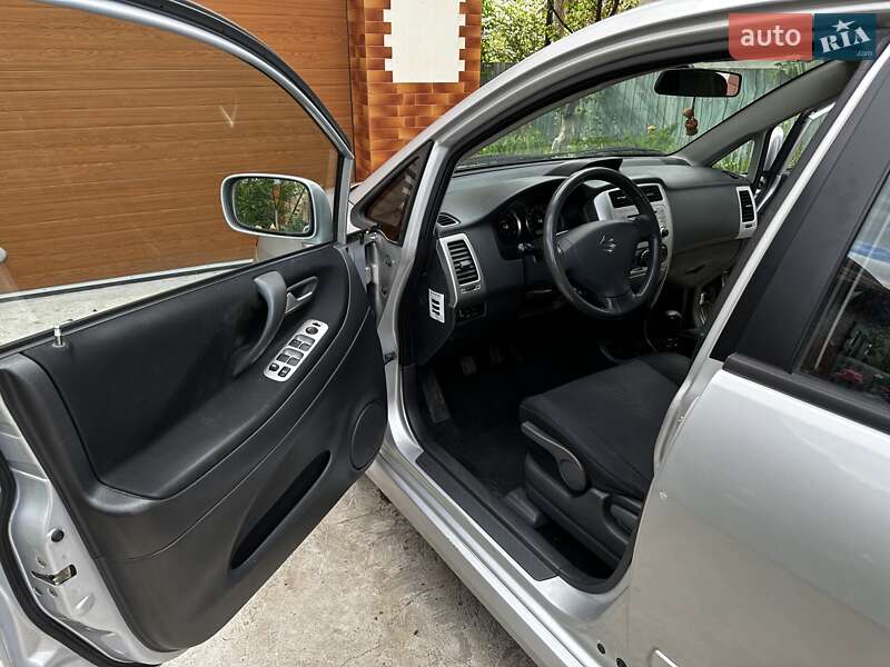 Універсал Suzuki Liana 2005 в Івано-Франківську