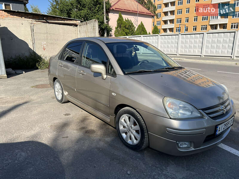 Седан Suzuki Liana 2005 в Киеве