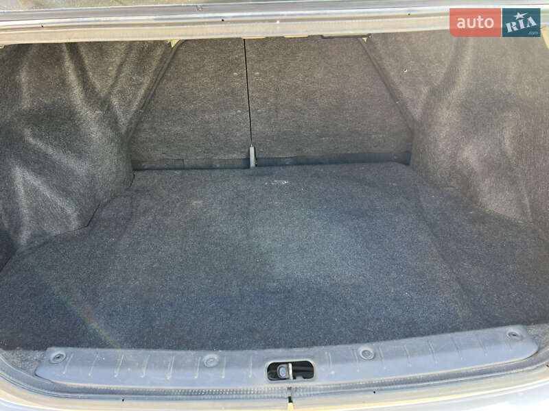 Седан Suzuki Liana 2005 в Киеве