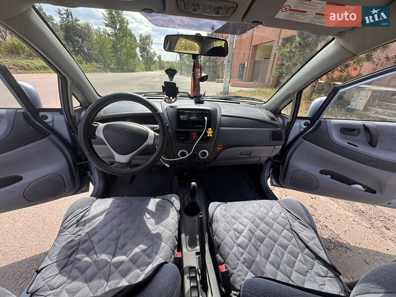 Седан Suzuki Liana 2003 в Тульчине