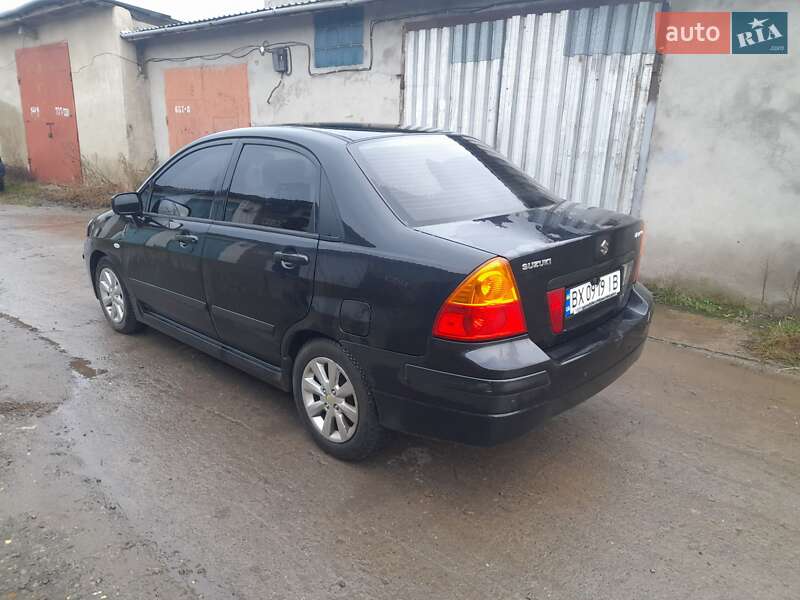 Седан Suzuki Liana 2007 в Староконстантинове