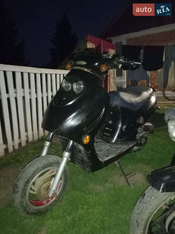 Мокик Suzuki Mollet 1986 в Хмельнике