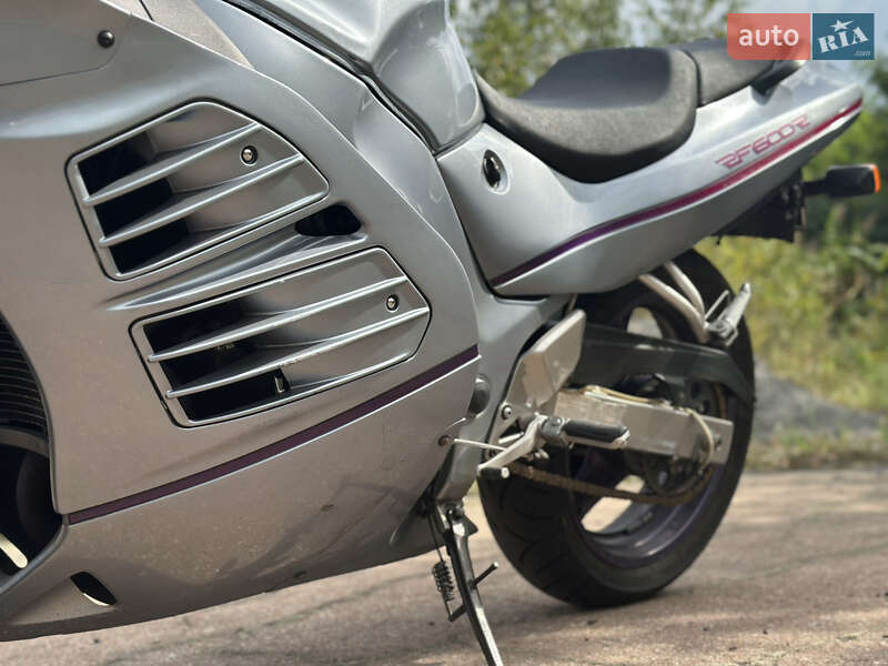 Мотоцикл Спорт-туризм Suzuki RF 600R 1994 в Чернигове