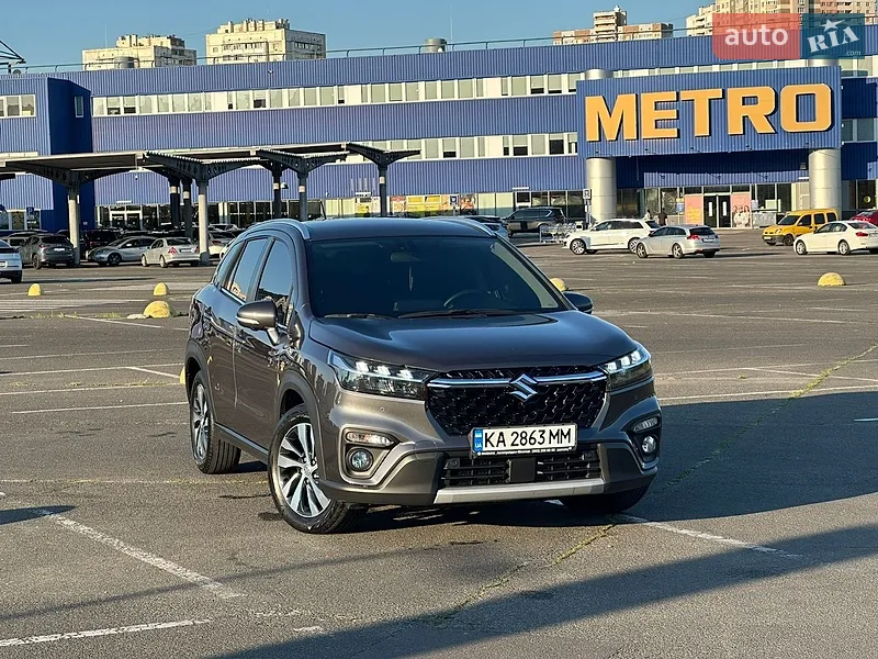 Suzuki S-Cross 2023