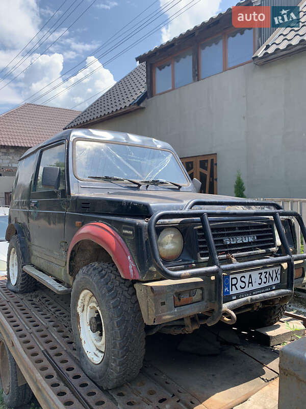 Внедорожник / Кроссовер Suzuki Samurai 1988 в Хусте