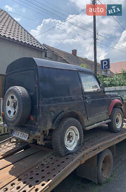 Внедорожник / Кроссовер Suzuki Samurai 1988 в Хусте