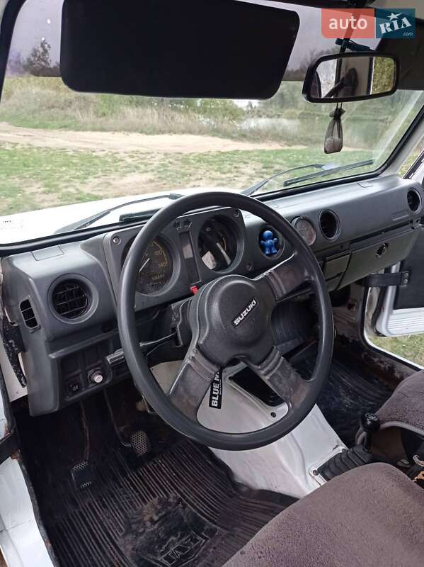 Позашляховик / Кросовер Suzuki Samurai 1988 в Могилів-Подільському